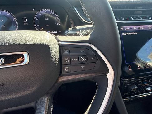 Certified 2024 Jeep Grand Cherokee L Limited w/ Luxury Tech Group II AWD/4WD image 21