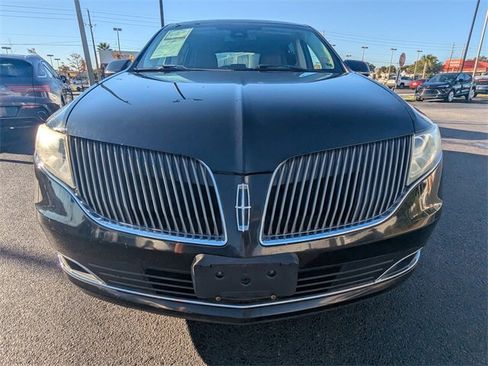 Used 2014 Lincoln MKT FWD image 9