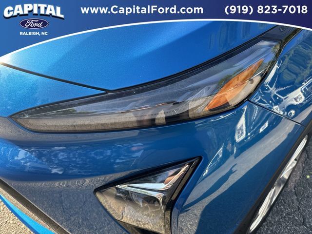 Used 2023 Chevrolet Bolt EUV LT w/ Driver Confidence Package FWD image 11