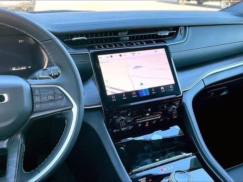 New 2025 Jeep Grand Cherokee Limited image 7