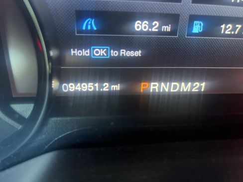Used 2016 Ford F150 Lariat w/ Equipment Group 502A Luxury AWD/4WD image 6