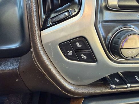 Used 2019 GMC Sierra 3500 SLT image 32