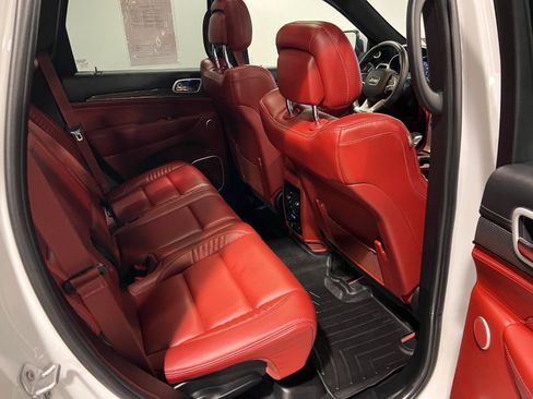 Used 2018 Jeep Grand Cherokee Trackhawk AWD/4WD image 37