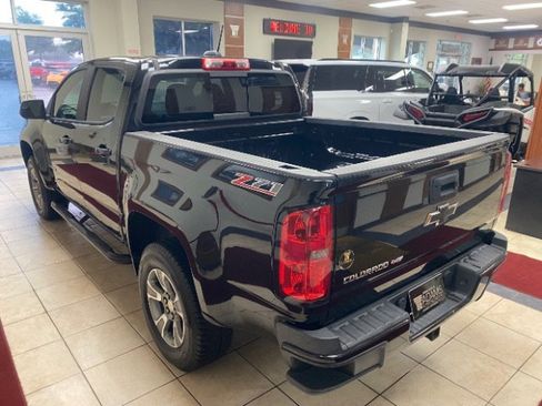 Used 2017 Chevrolet Colorado Z71 RWD image 2