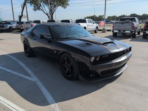 Used 2019 Dodge Challenger R/T Scat Pack RWD image 2