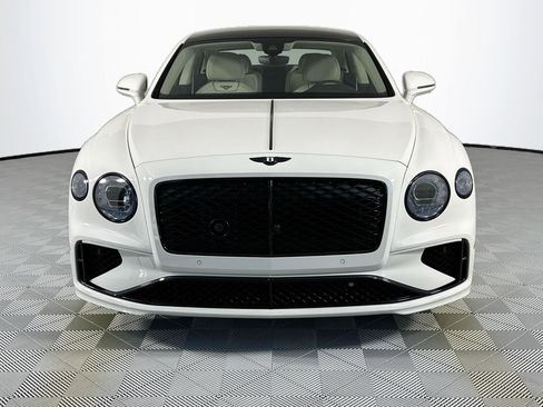 New 2025 Bentley Flying Spur Plug-In Hybrid image 2