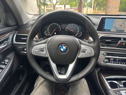 Used 2016 BMW 740i RWD image 17