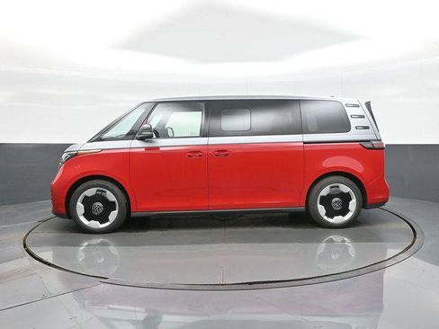 Used 2025 Volkswagen ID. Buzz Pro S Plus AWD/4WD image 4