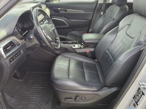 Used 2022 Kia Telluride EX w/ EX Premium Package image 17