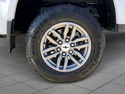 Certified 2023 Chevrolet Colorado LT image 10