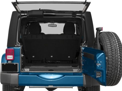Used 2016 Jeep Wrangler Unlimited Sahara AWD/4WD image 15