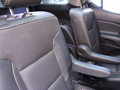 Used 2018 GMC Acadia SLT image 14