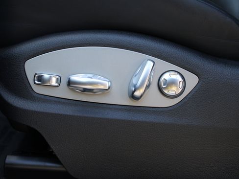 Certified 2025 Porsche Macan image 27