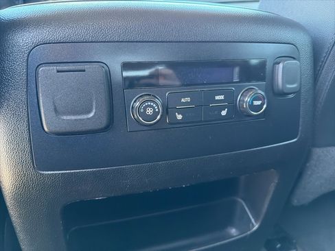 Used 2019 GMC Yukon SLT image 15