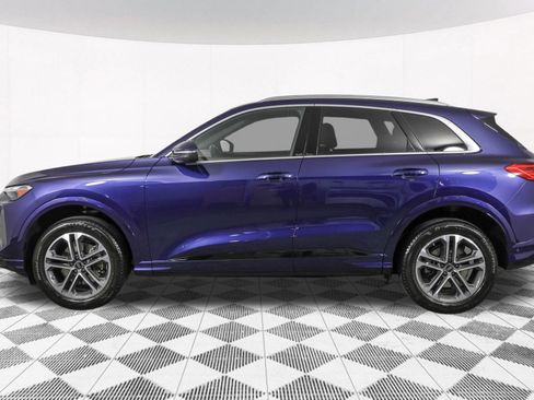 Used 2025 Audi Q5 Premium w/ Convenience Package AWD/4WD image 23
