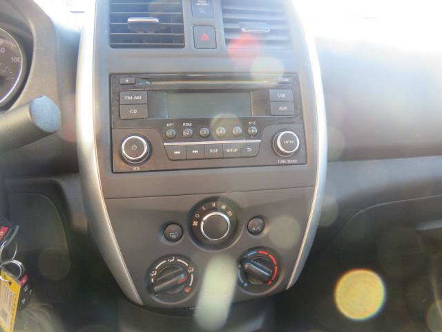 Used 2015 Nissan Versa SV FWD image 17