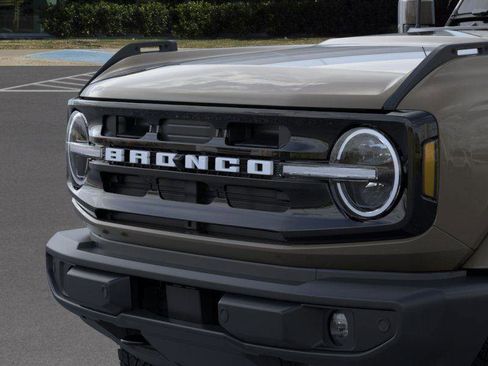 New 2026 Ford Bronco Outer Banks AWD/4WD image 19