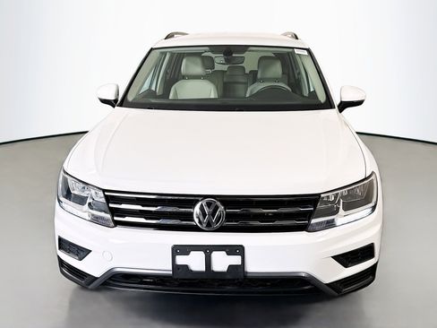 Used 2021 Volkswagen Tiguan SE FWD image 2