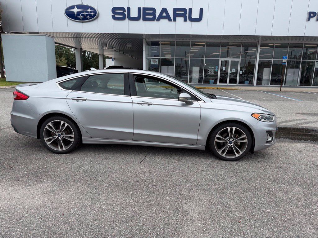 Used 2020 Ford Fusion Titanium AWD/4WD image 2
