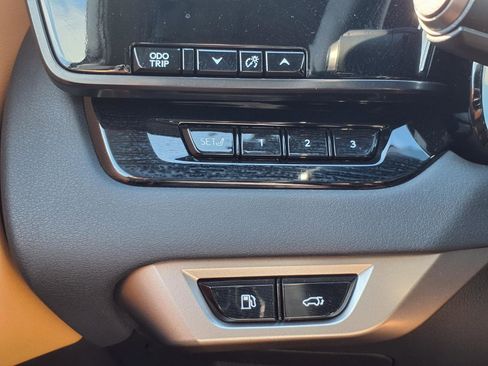 Used 2024 Lexus RX 350 Premium w/ Accessory Package (Z1) image 10