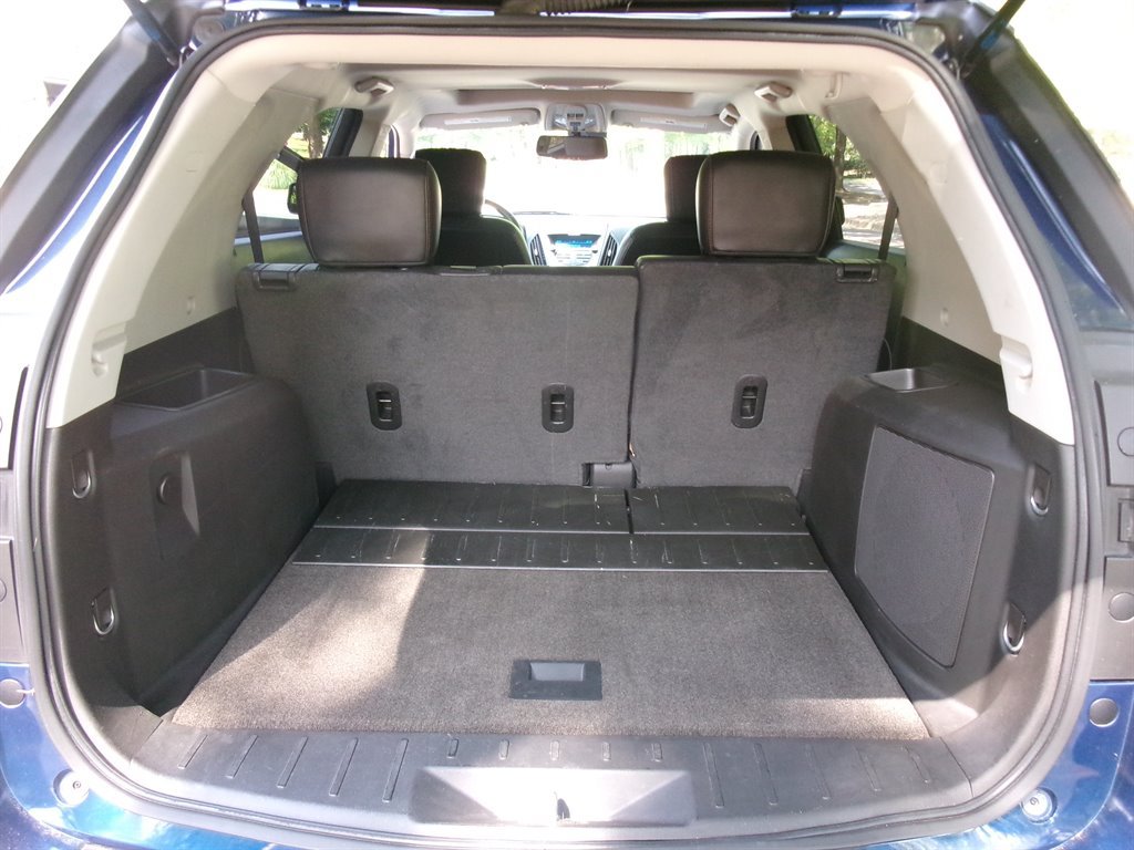 Used 2010 Chevrolet Equinox LT AWD/4WD image 24