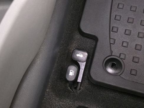 Used 2012 Hyundai Accent GLS FWD image 24