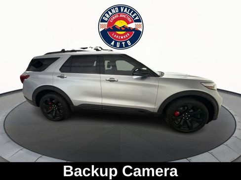 Used 2020 Ford Explorer ST w/ ST Street Pack image 5