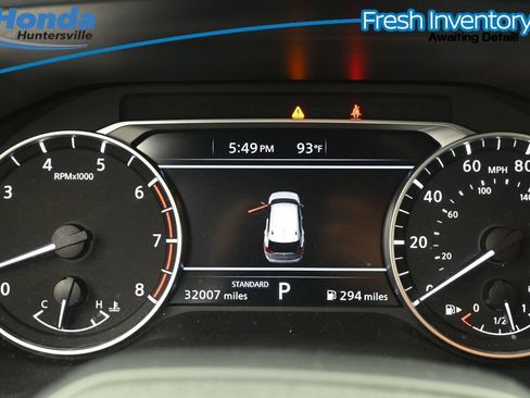 Used 2025 Nissan Rogue SV FWD image 14