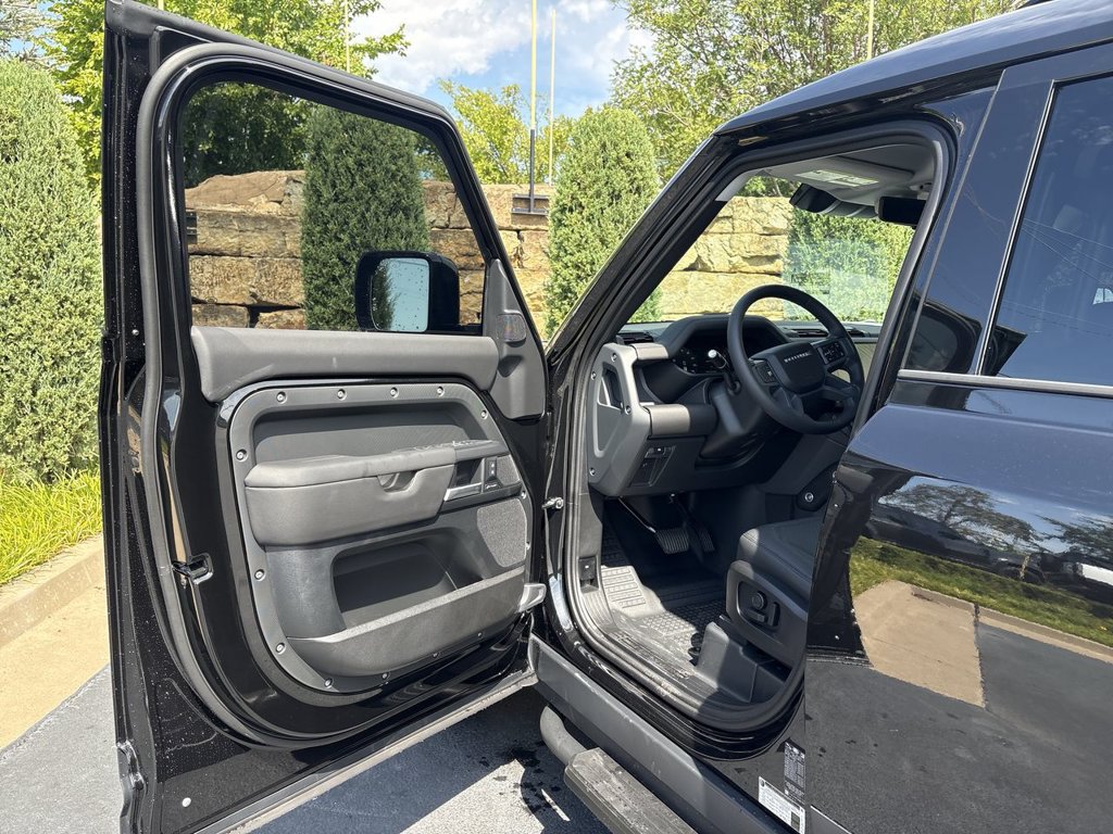 Used 2026 Land Rover Defender 110 S AWD/4WD image 17
