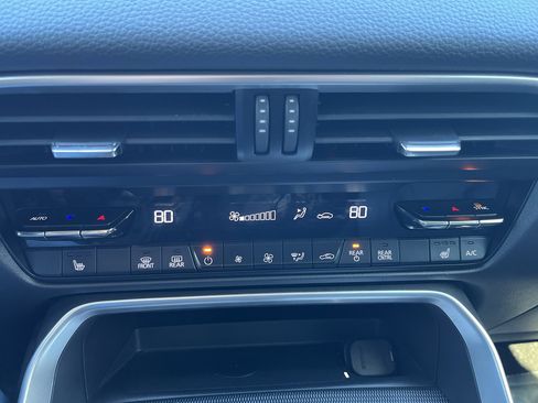 Certified 2025 MAZDA CX-70 3.3 Turbo w/ Premium Package image 21