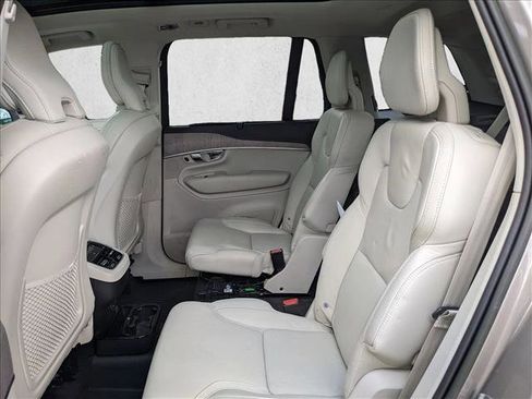 Used 2022 Volvo XC90 T6 Inscription w/ Advanced Package image 19