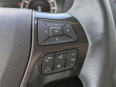 Used 2017 Ford Explorer Platinum image 33