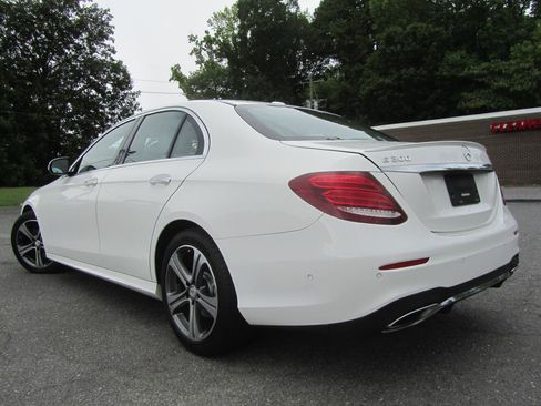 Used 2017 Mercedes-Benz E 300 image 8