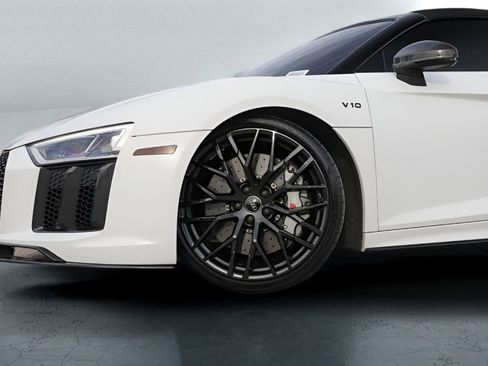 Used 2018 Audi R8 V10 plus image 4