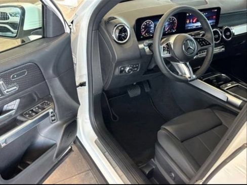 New 2026 Mercedes-Benz GLB 250 4MATIC image 13