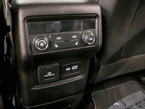 Used 2023 GMC Acadia Denali w/ Black Diamond Edition AWD/4WD image 34