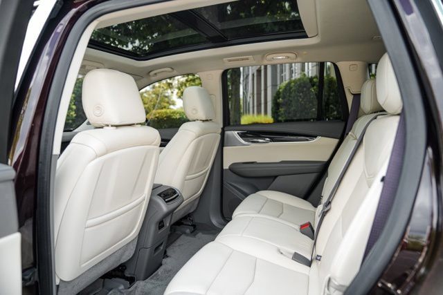 Used 2020 Cadillac XT6 Premium Luxury AWD/4WD image 42