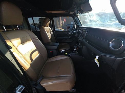 Used 2022 Jeep Wrangler Unlimited Sahara w/ Cold Weather Group image 5