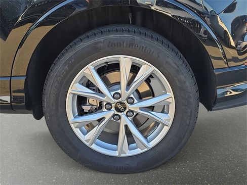 Certified 2024 Audi Q3 2.0T Premium Plus image 37