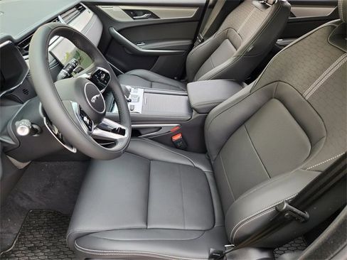 Used 2026 Jaguar F-PACE R-Dynamic S image 10