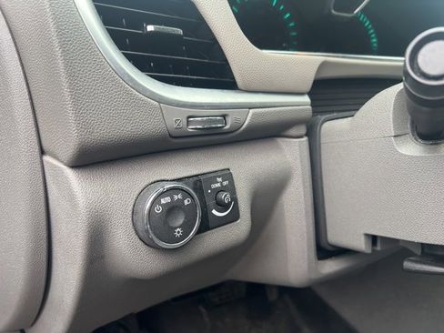 Used 2015 Chevrolet Traverse LS image 8