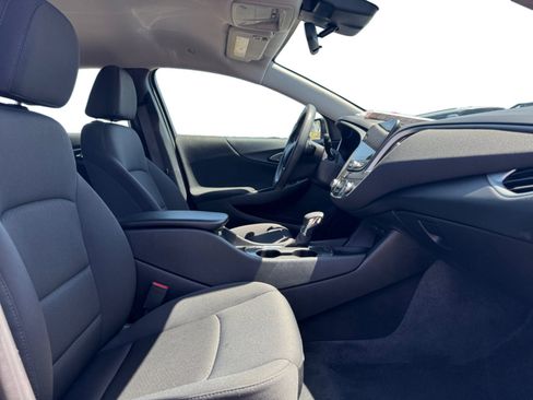 Used 2023 Chevrolet Malibu LS FWD image 17