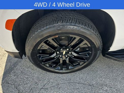 Used 2024 Chevrolet Tahoe Premier AWD/4WD image 11