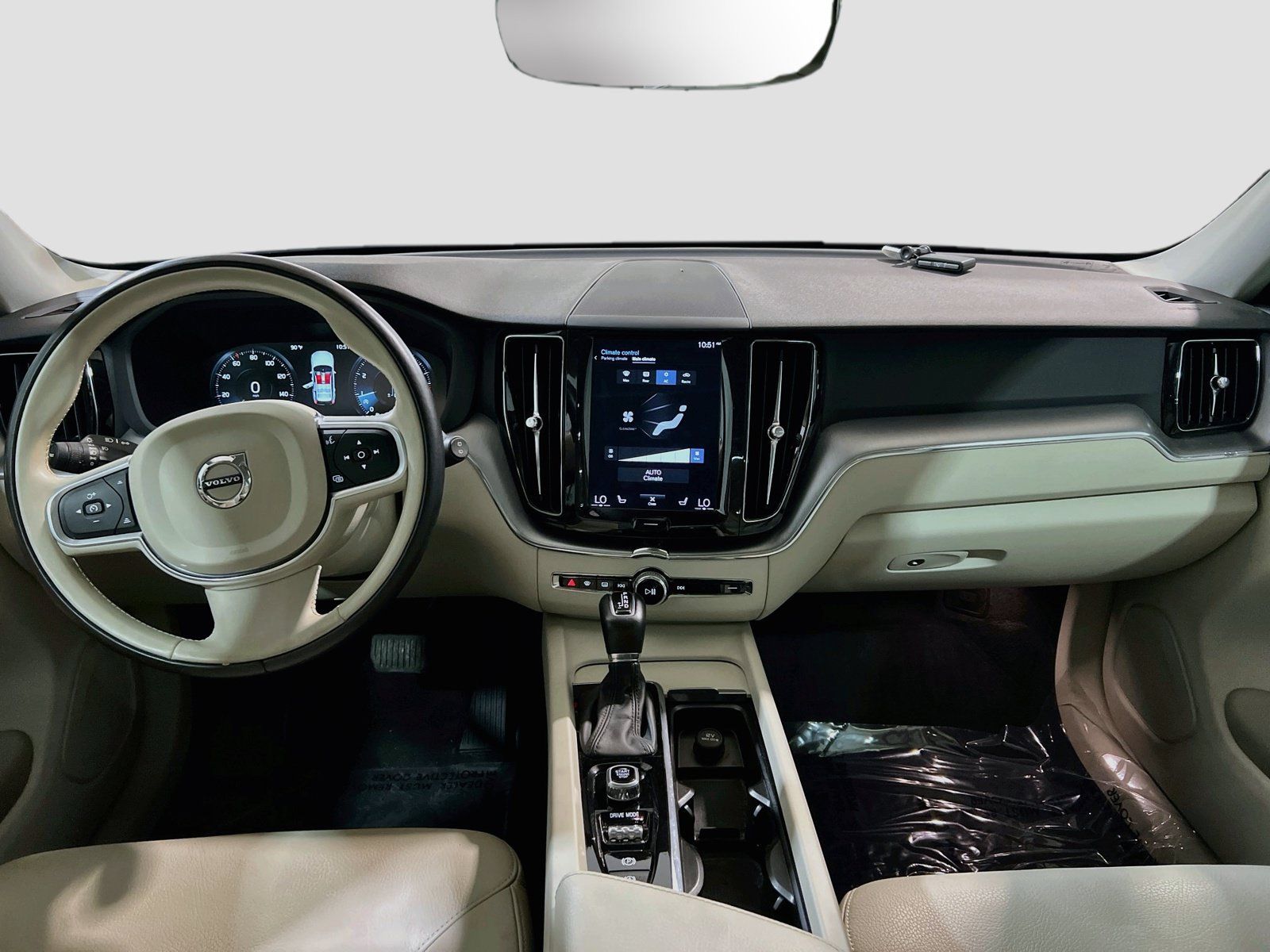 Used 2018 Volvo XC60 T5 Momentum w/ Convenience Package AWD/4WD image 17