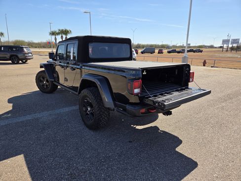 Used 2023 Jeep Gladiator Rubicon w/ Trailer Tow Package image 23