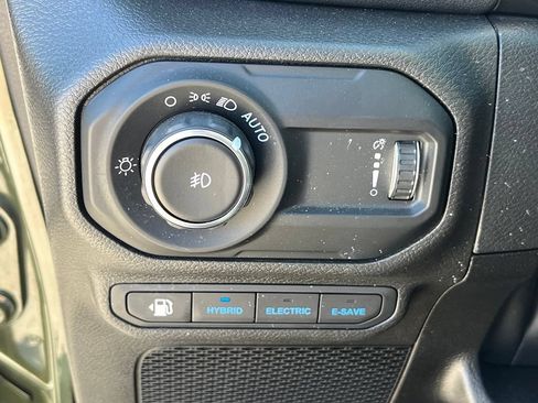 Used 2023 Jeep Wrangler Unlimited Sahara w/ Cold Weather Group AWD/4WD image 14