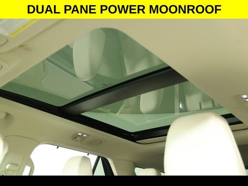 Used 2020 Ford Explorer Platinum w/ Premium Technology Package image 3