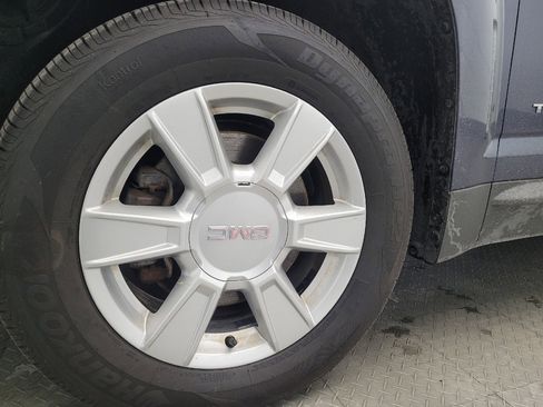 Used 2013 GMC Terrain SLE image 31