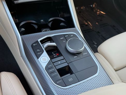 Used 2025 BMW 330i 330i w/ Premium Package image 23