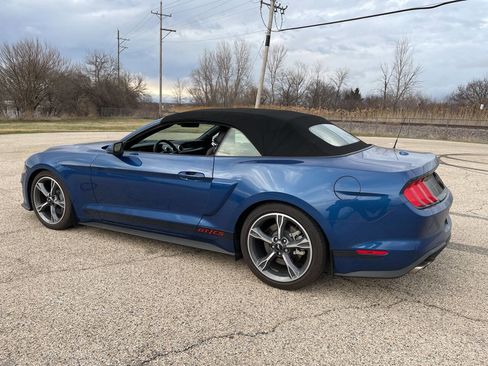 Used 2022 Ford Mustang GT Premium w/ Equipment Group 401A image 4